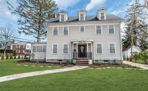 House in North New Hyde Park, New York, United States 1
