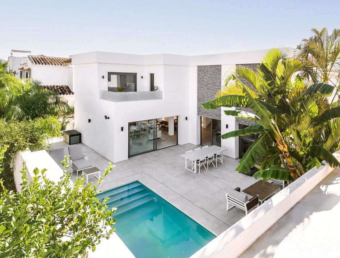 Villa in Golden Mile, Andalusia, Spain 1 - 15328882