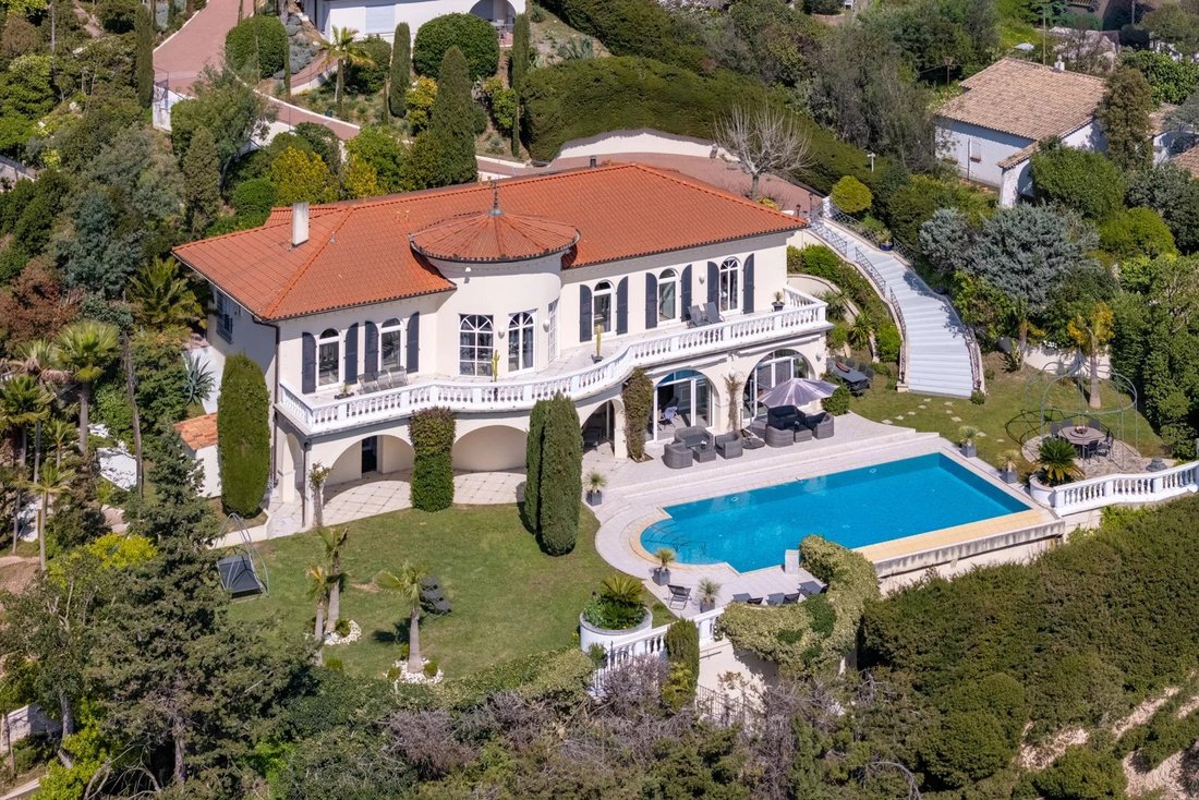 Villa in Les Termes, Mandelieu-la-Napoule, France 1 - 17480102