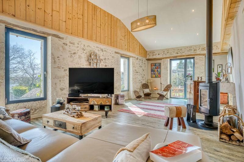 House in Saint-Perdoux, Nouvelle-Aquitaine, France 2 - 17456405