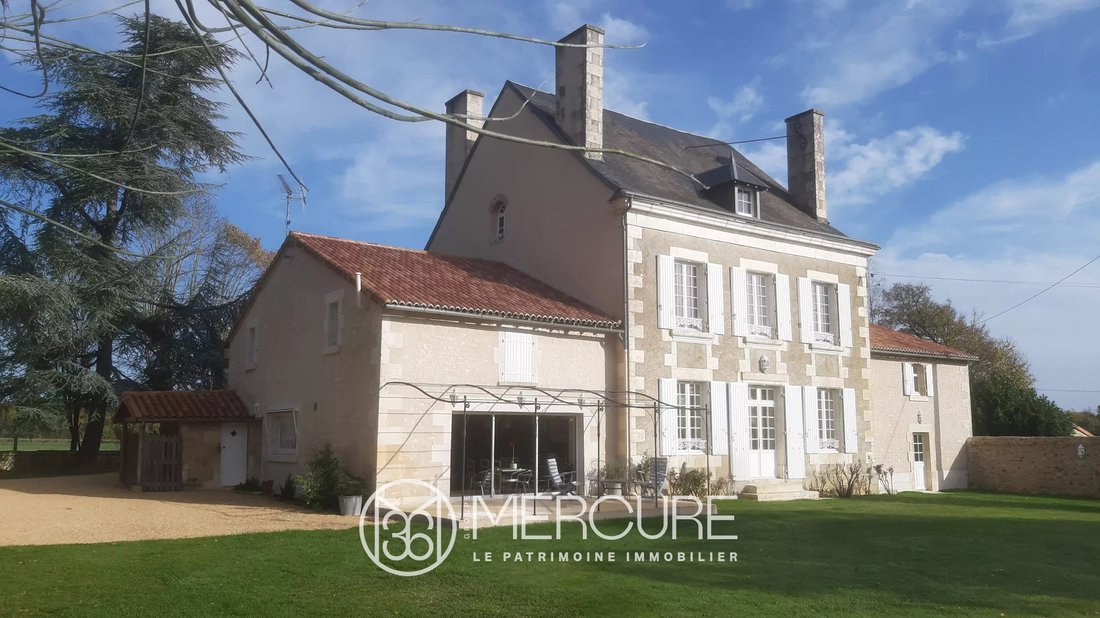 House in Nouaille-Maupertuis, Nouvelle-Aquitaine, France 4 - 12604548