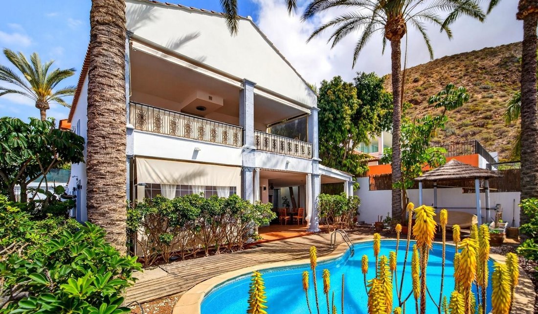 Villa in Los Cristianos, Canary Islands, Spain 1 - 17489582