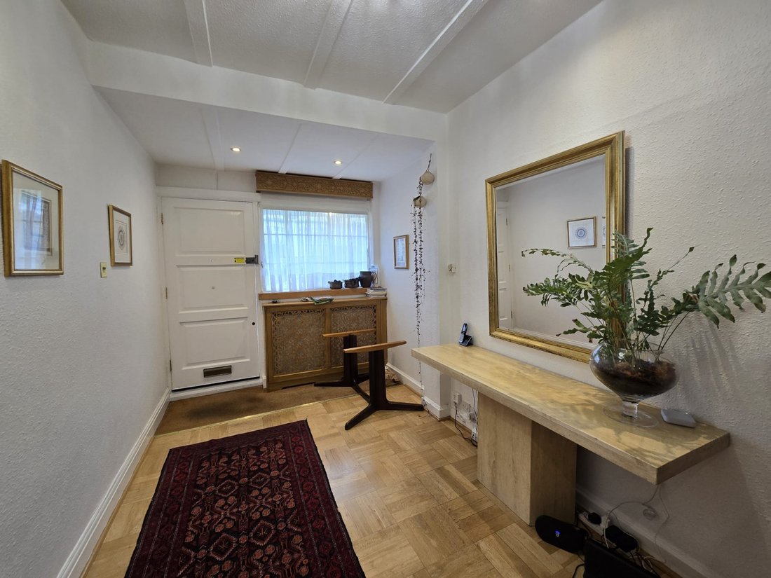 House in Temple Fortune, Barnet, England 2 - 17484354