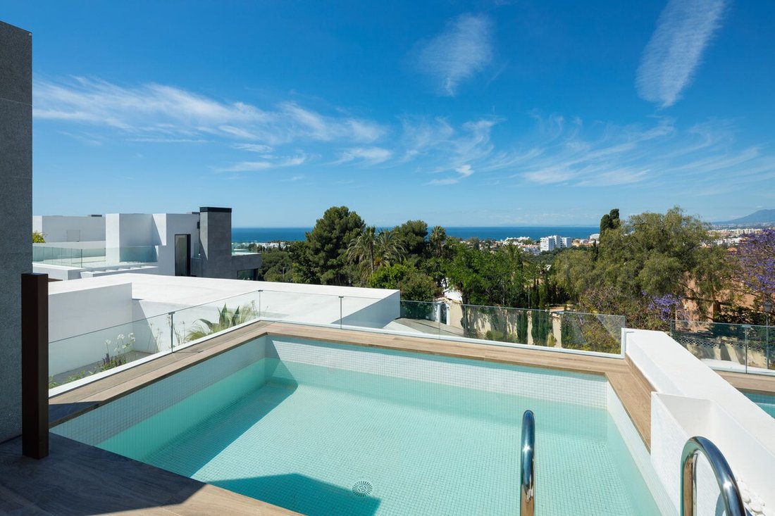 Townhouse in Rio Real, Marbella, Andalusia 2 - 15960842