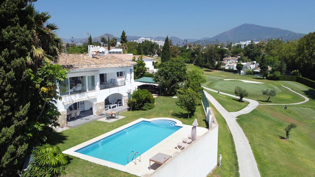 Villa in Guadalmina Alta, San Pedro de Alcantara, Spain 1 - 16973493