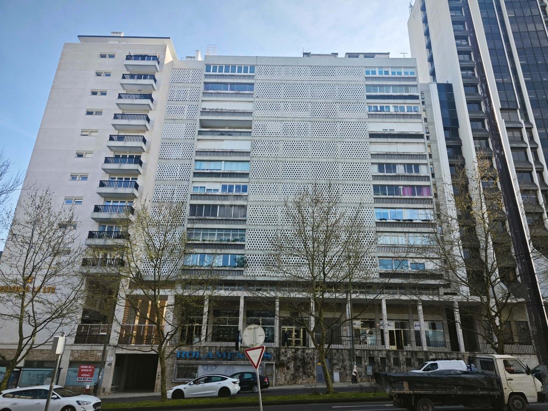 Apartment in Alvalade, Lisbon, Portugal 3 - 17483520