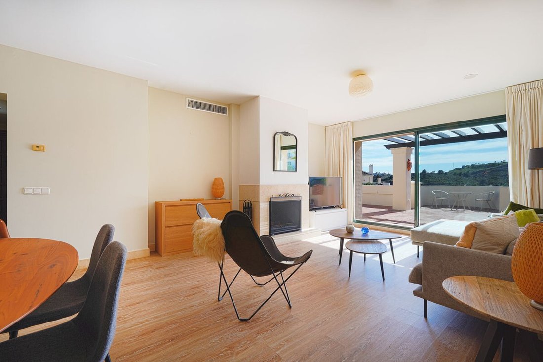 Penthouse in Benahavis, Andalusia, Spain 2 - 17465301