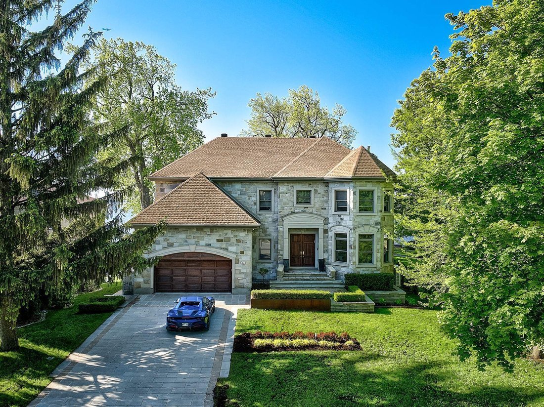 House in Pointe-Claire, Quebec, Canada 1 - 17488208