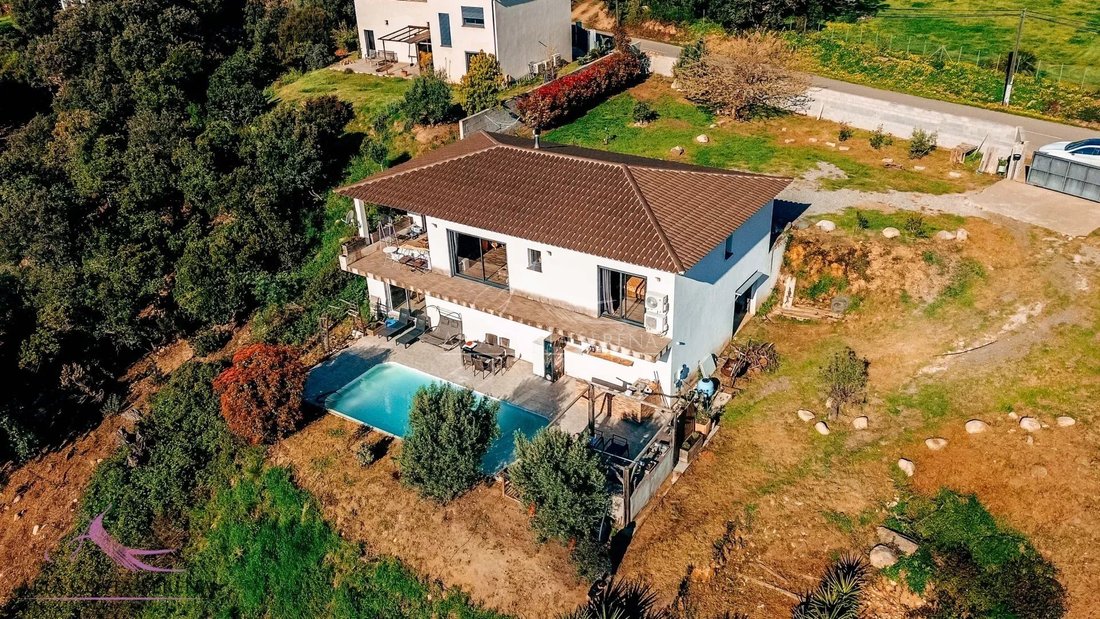 House in Prunelli-di-Fiumorbo, Corsica, France 1 - 17482856