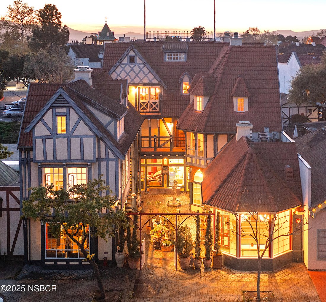 Solvang, California, United States 1 - 17480445