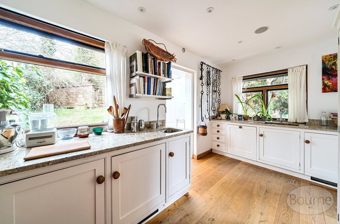 House in Fairmile, Elmbridge, England 2 - 17485988