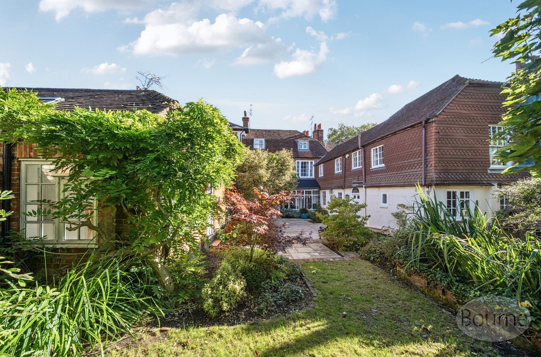 House in Lower Bourne, England 4 - 17485941