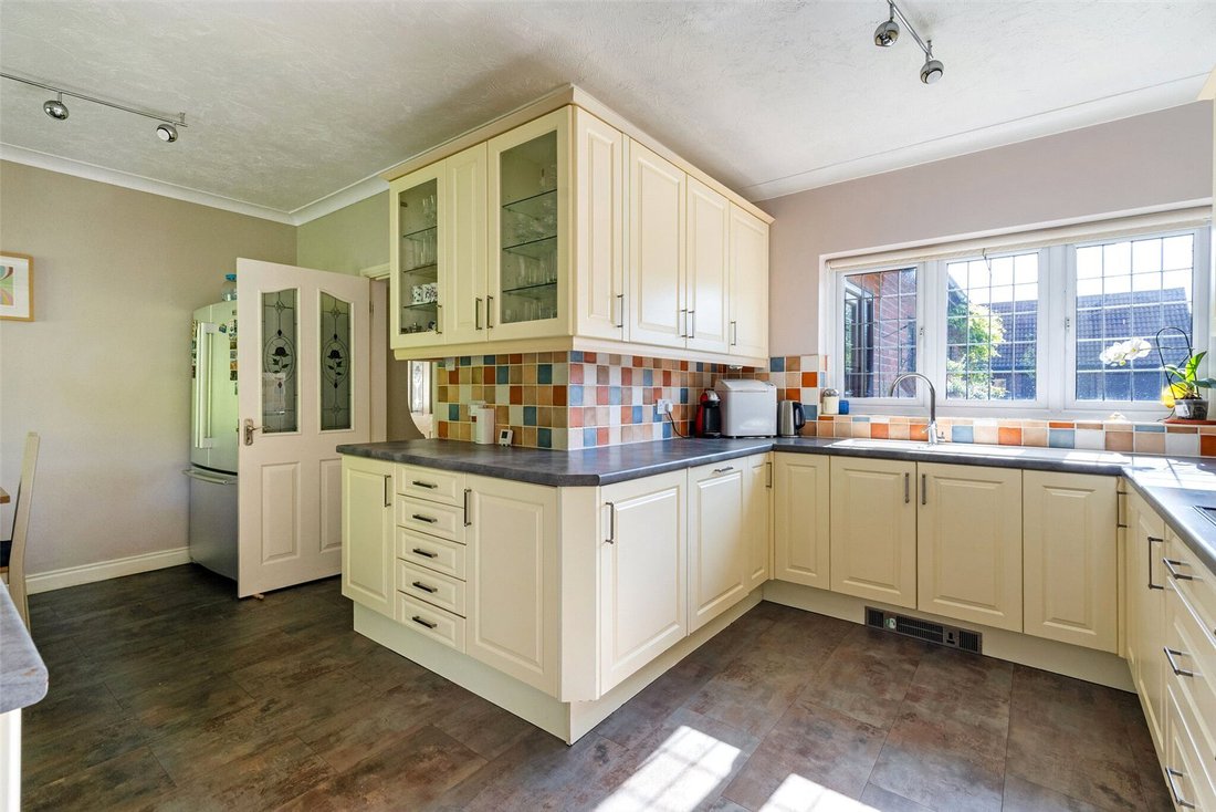 House in Rowledge, Lower Bourne, England 3 - 17484724