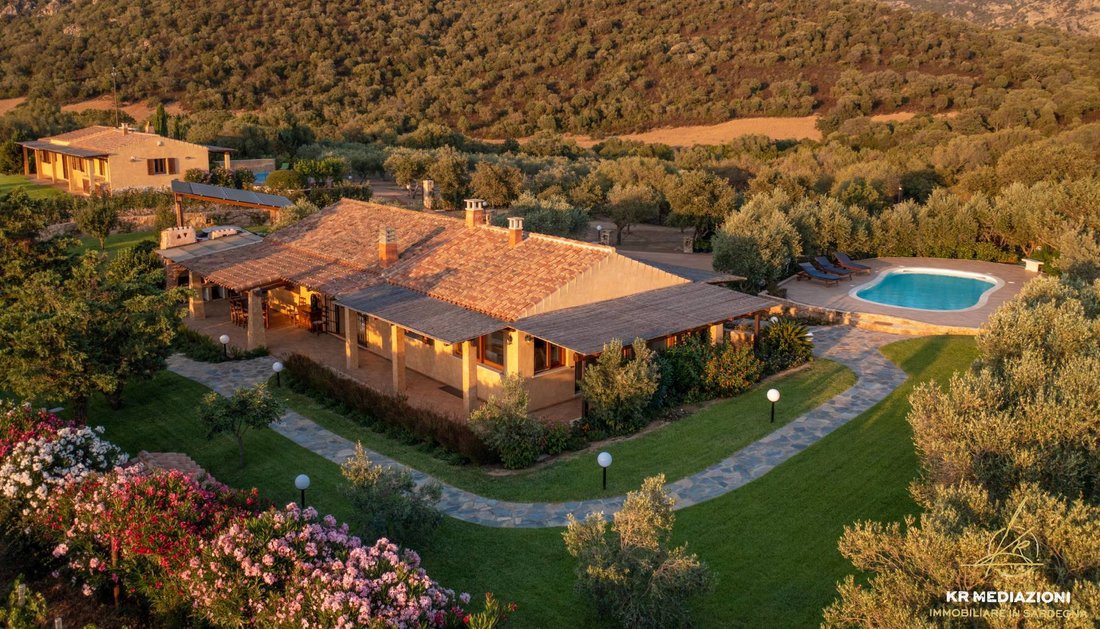 Villa in Center, Olbia, Italy 2 - 17488932