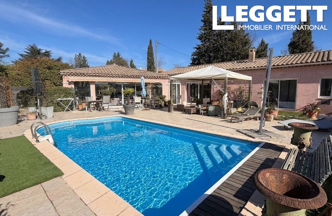 Villa in Cotignac, Provence-Alpes-Côte d'Azur, France 1 - 17488479