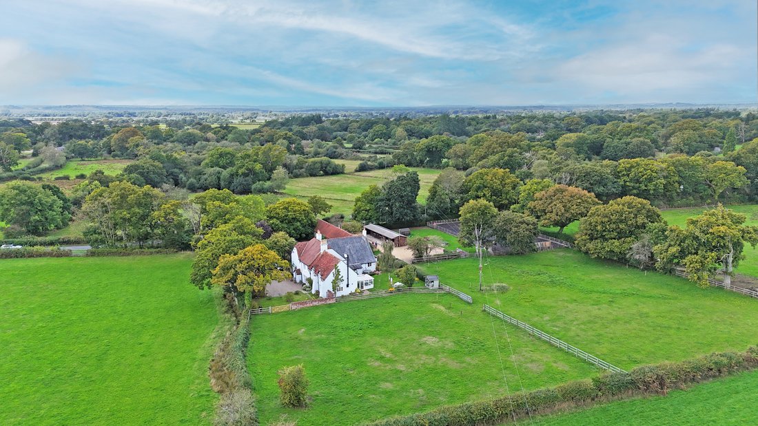 House in Thorney Hill, Sopley, England 2 - 17488257