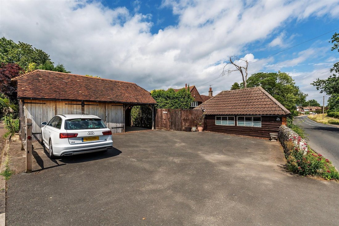 House in Great Bookham, England 2 - 17485386