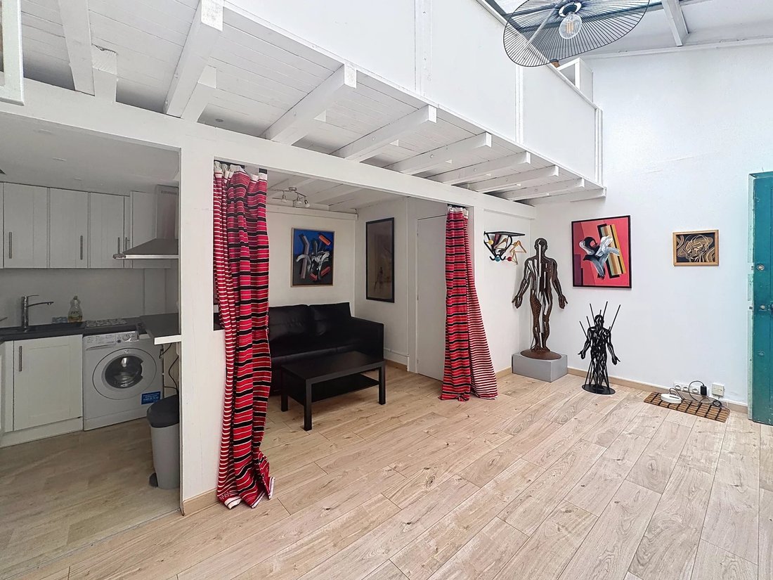 Apartment in Clichy-Trinité, Paris 9e Arrondissement, Paris 5 - 17482847
