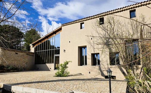 House in Bagnols-en-Forêt, Provence-Alpes-Côte d'Azur, France 1