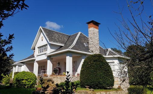 House in Santa Cruz de Bezana, Cantabria, Spain 1