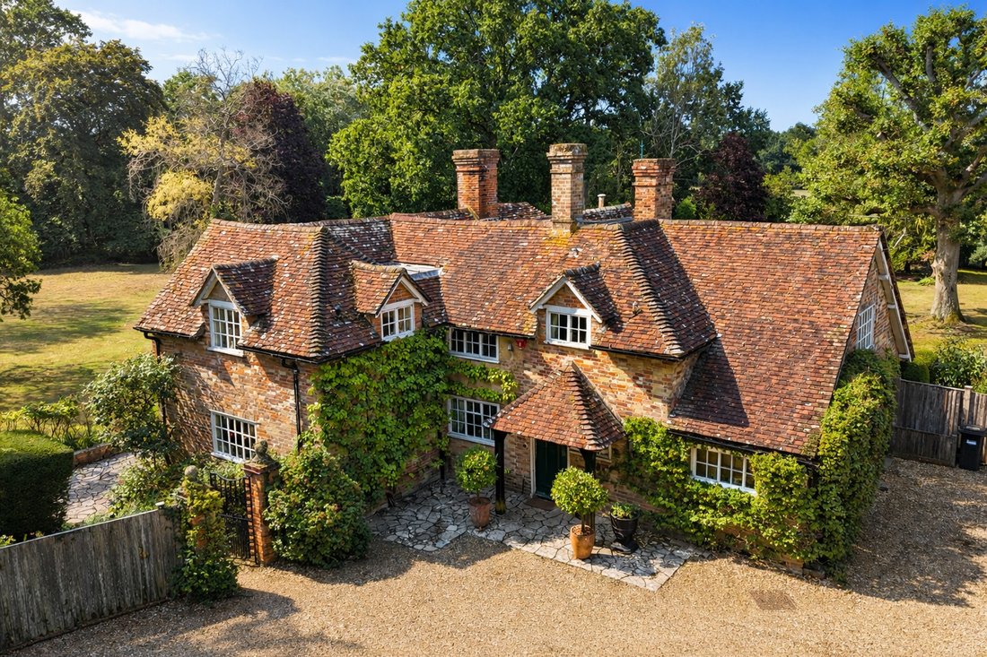 House in New Forest, Lyndhurst, England 1 - 17488267