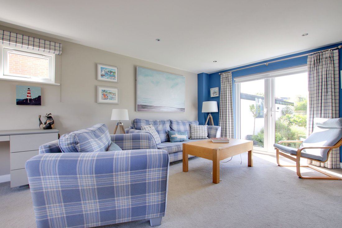 House in Lymington, England 4 - 17486941