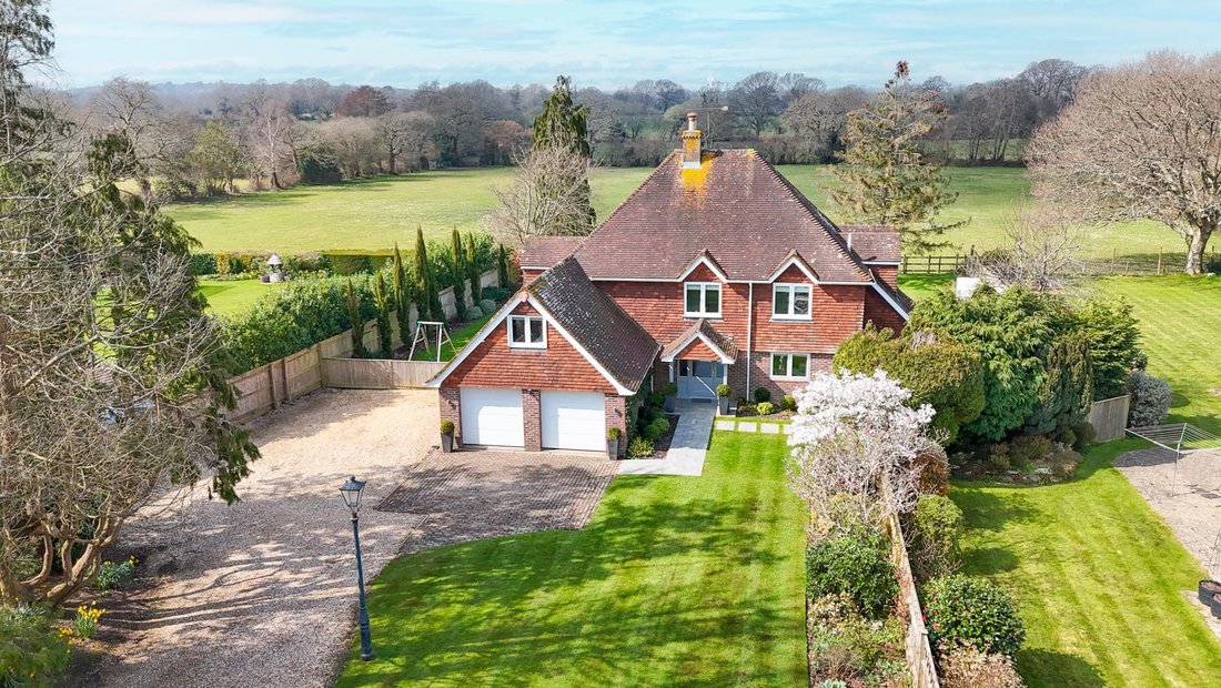 House in Brockenhurst, England 1 - 17488350