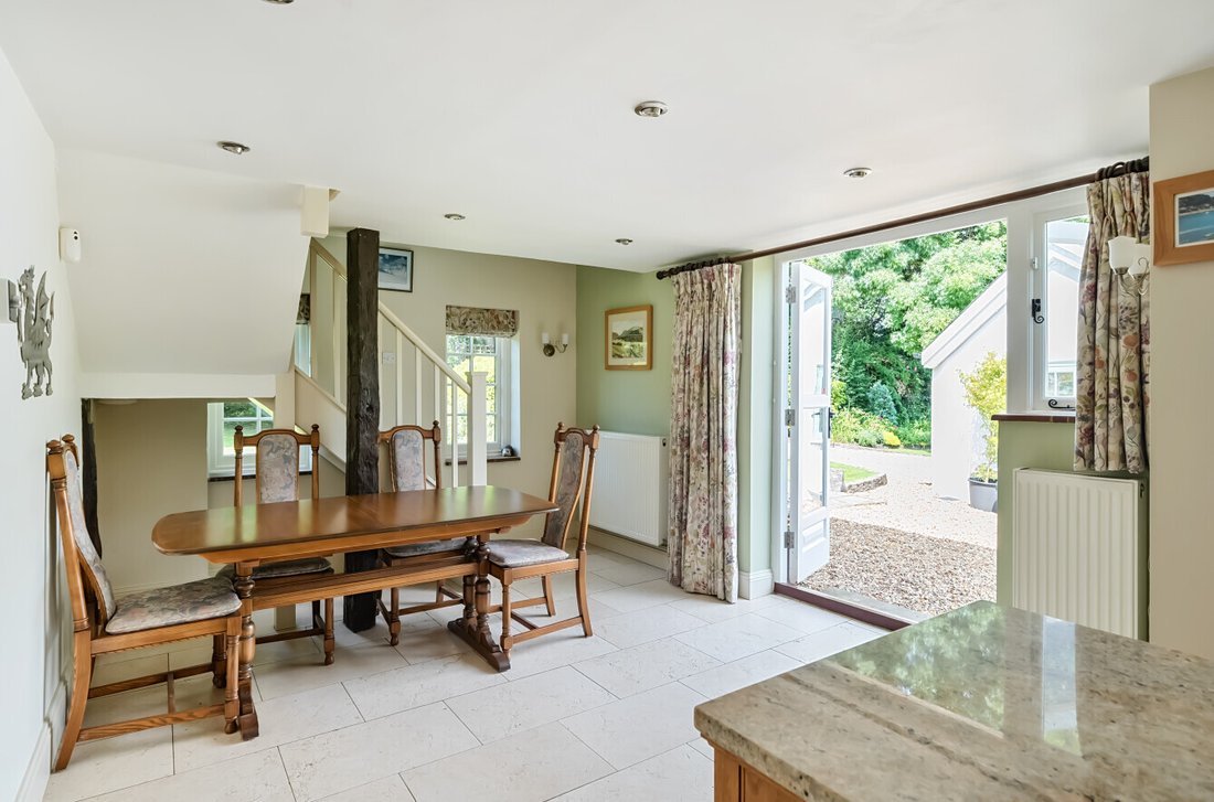 House in Burley, England 5 - 17487998