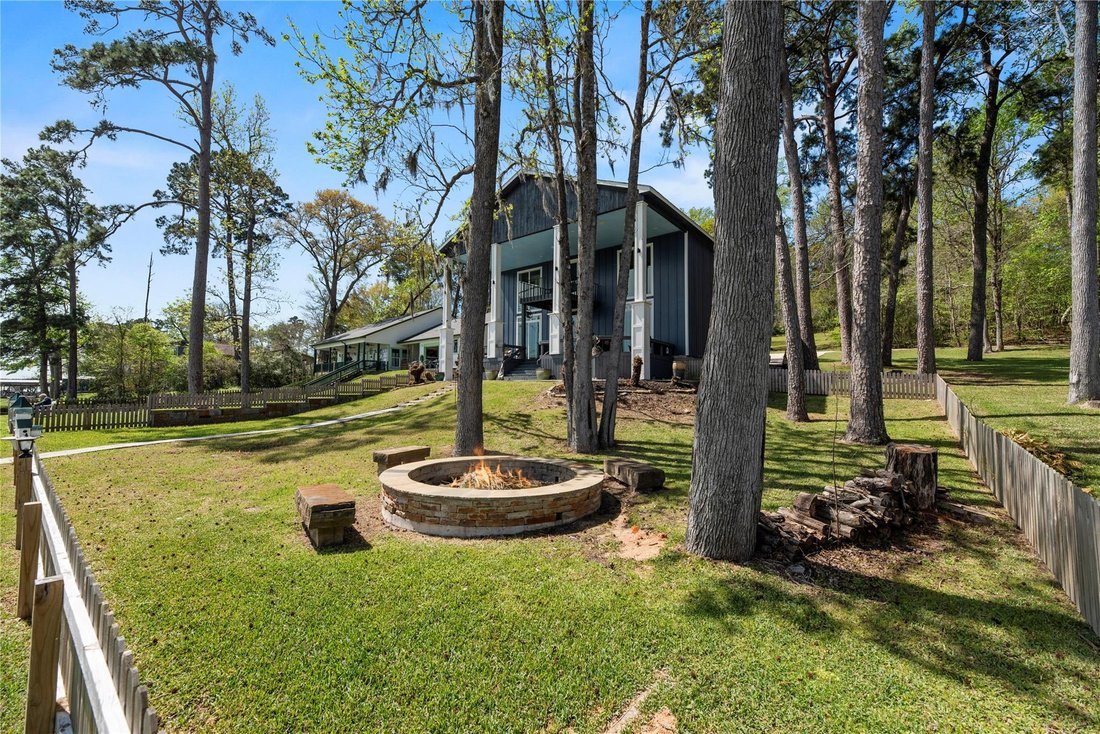 House in Point Blank, Texas, United States 2 - 17487885