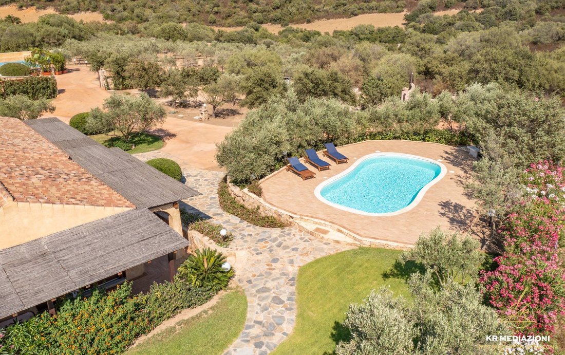 Villa in Center, Olbia, Italy 4 - 17488932