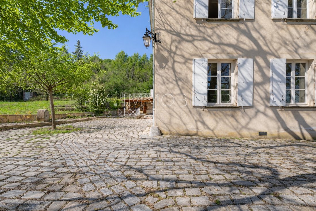 Estate in Villelaure, Provence-Alpes-Côte d'Azur, France 4 - 17480536