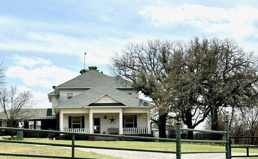 House in Weatherford, Texas, United States 1