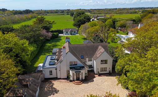 Haus in Milford-on-Sea, England 1
