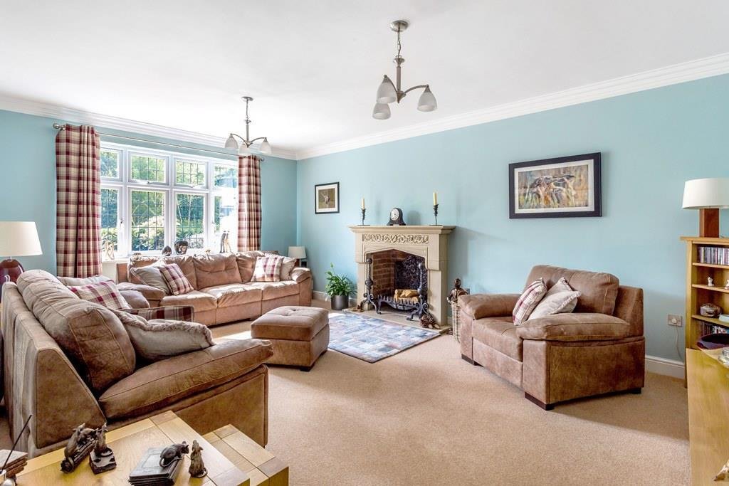 House in Hawks Hill, Fetcham, England 5 - 17484786