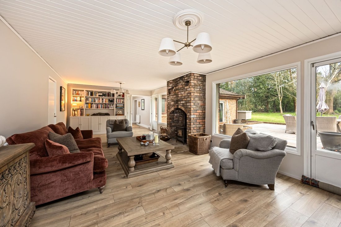 House in West Chiltington, England 4 - 17483201