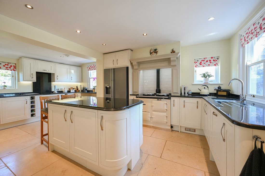 House in Lyndhurst, England 2 - 17488338