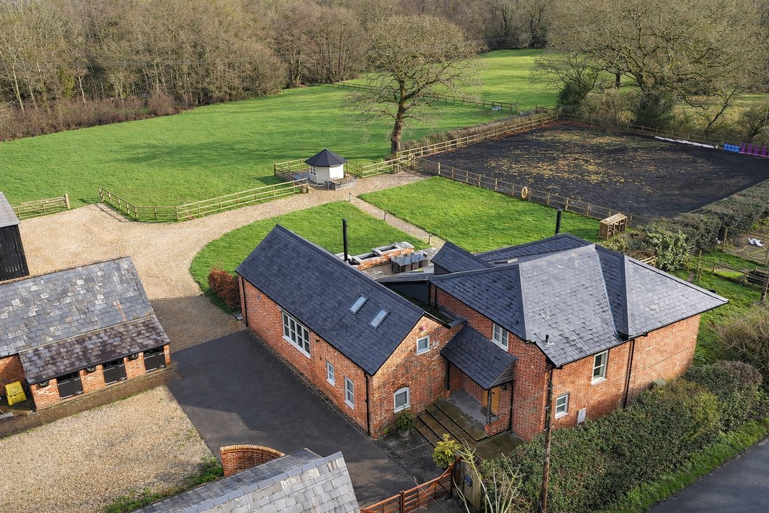 House in Sway, England 1 - 17488088