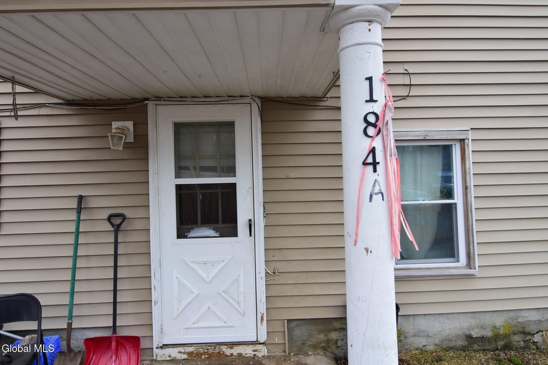 Saratoga Springs, New York, United States 4 - 17484049