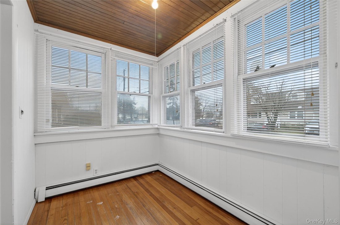 House in Huntington Station, New York, United States 4 - 17483503
