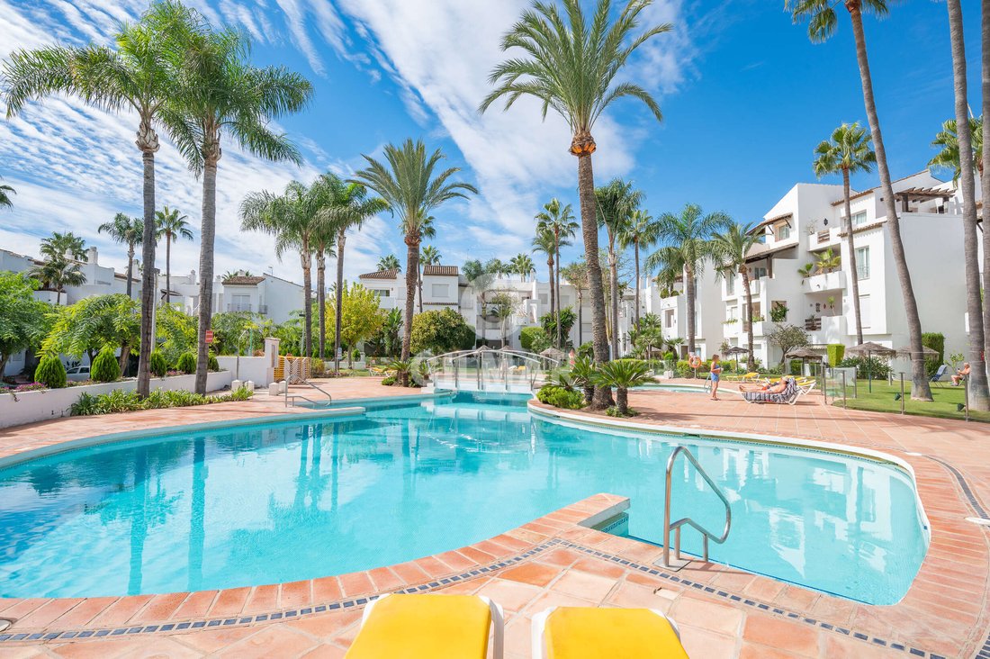 Apartment in Cancelada, Estepona, Andalusia 1 - 17483138