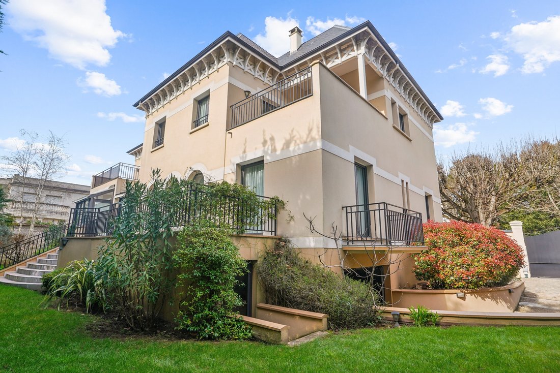 House in La Varenne, Saint-Maur-des-Fossés, France 1 - 17488023
