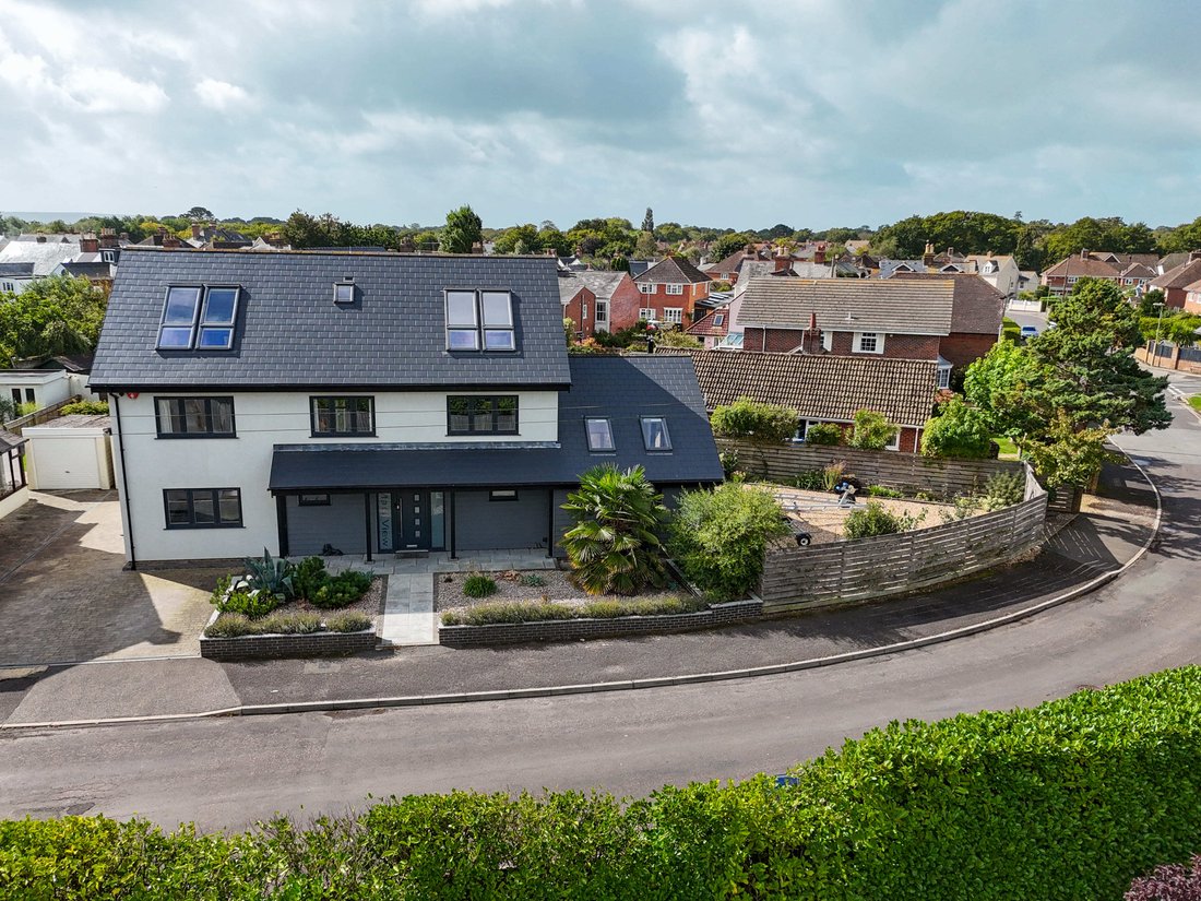 House in Lymington, England 1 - 17486941