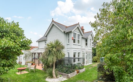 House in Thorney Hill, Sopley, England 1