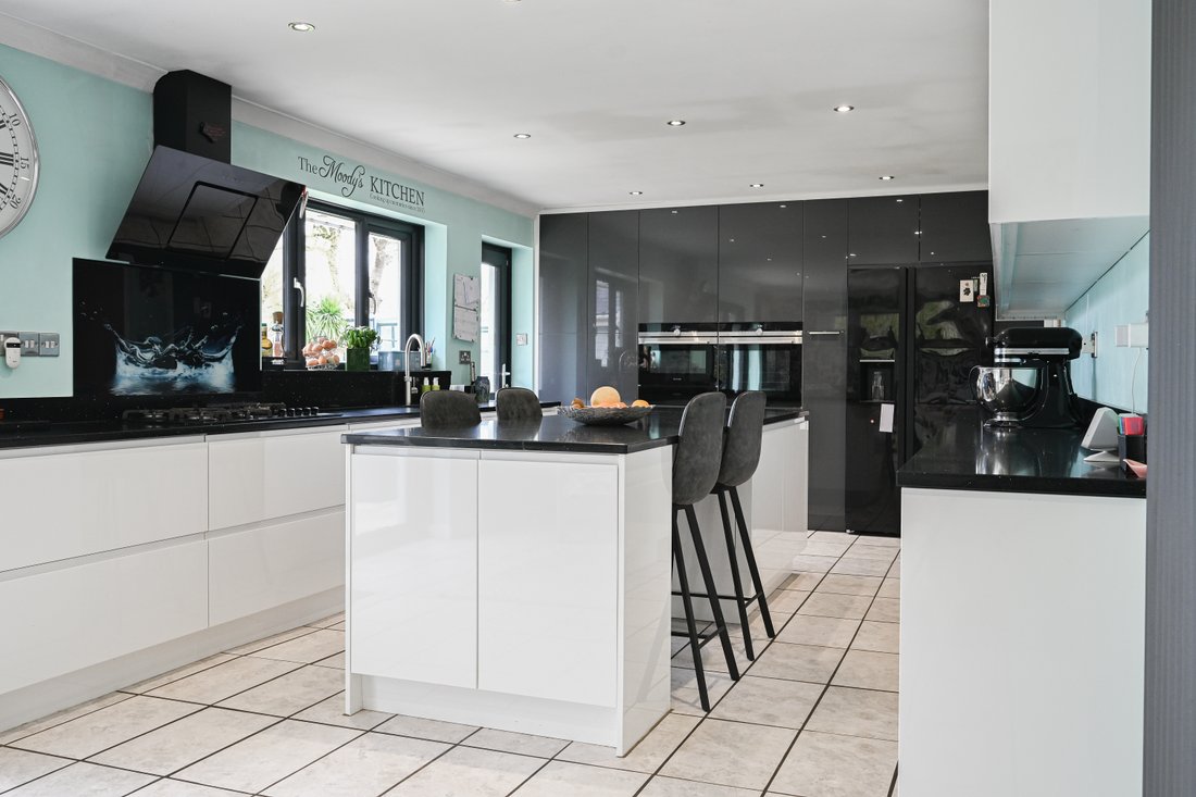 Bungalow in Ringwood, England 2 - 17484389