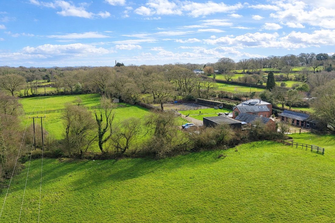 House in Sway, England 2 - 17488088