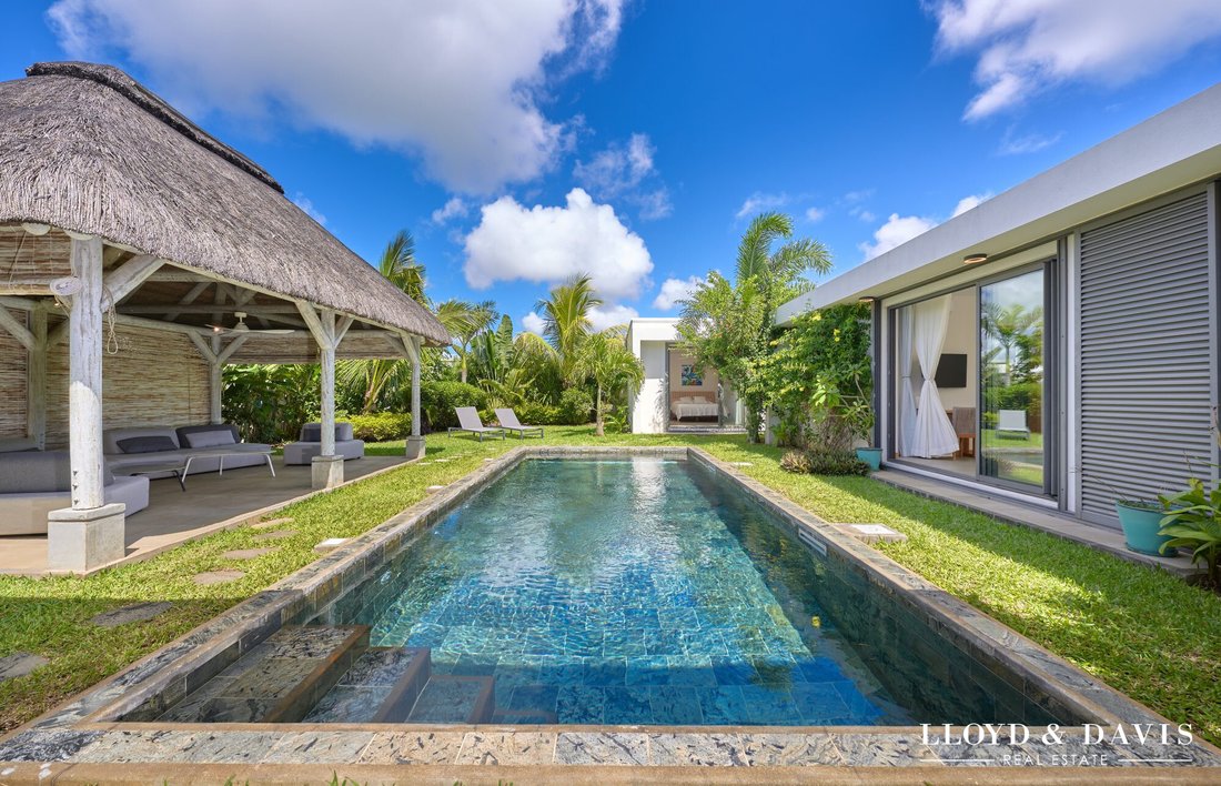 Villa in Grand Baie, Rivière du Rempart District, Mauritius 2 - 17489383