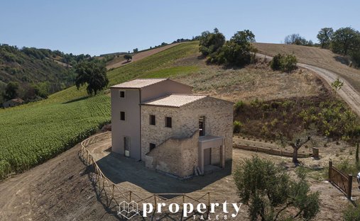 Country House in Ripatransone, Marche, Italy 1
