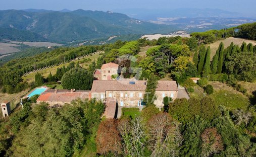 Tenuta a Pomarance, Toscana, Italia 1