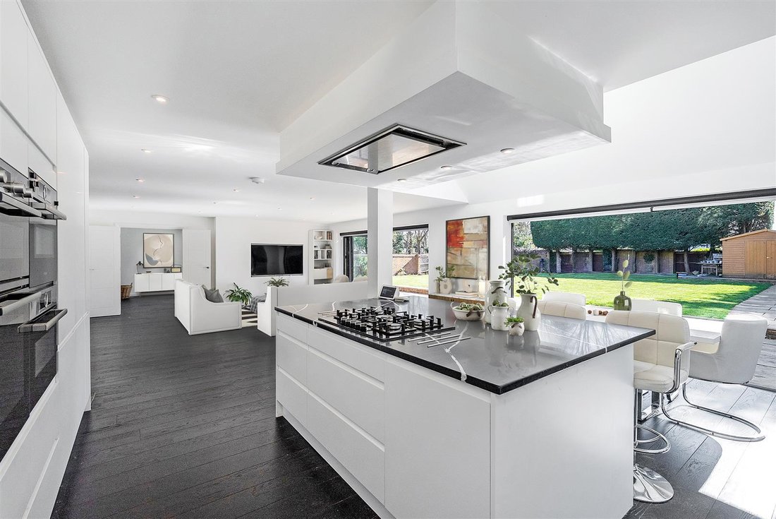 House in Hawks Hill, Fetcham, England 3 - 17485864