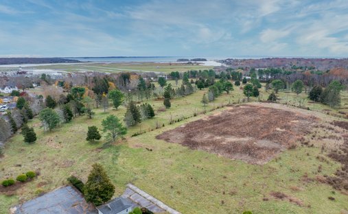 Land in Groton, Connecticut, United States 1